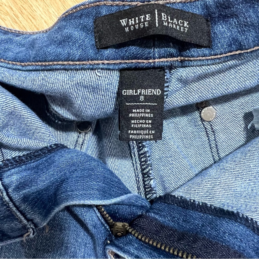 WHBM Girlfriend Denim Shorts Size 8 – Lightly Distressed Casual Summer - Picture 2 of 5